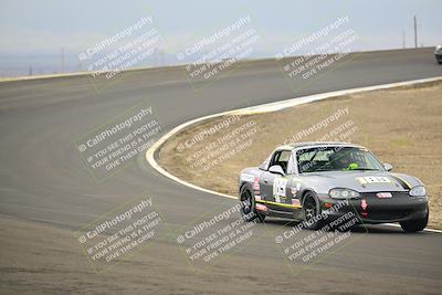 media/Jan-26-2025-CalClub SCCA (Sun) [[cfcea7df88]]/Group 4/Race/